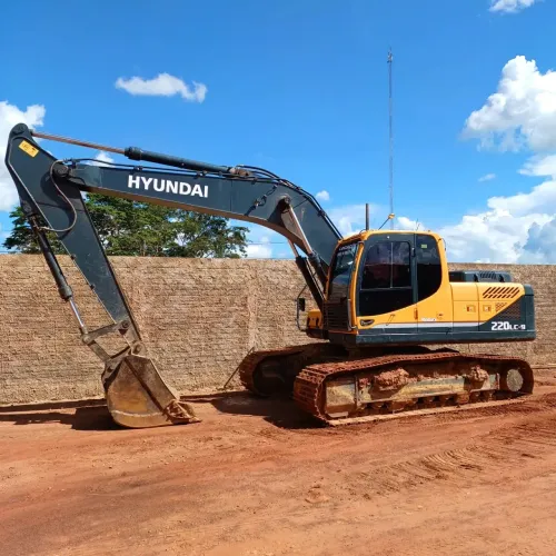 ESCAVADEIRA HIDRÁULICA