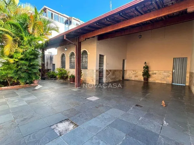 Casa com 3 dormitórios à venda, 365 m² por R$ 1.200.000,00 - Santa Branca - Belo Horizonte