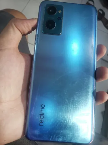 Realme 9i 128 gigas 8 de ram 365$