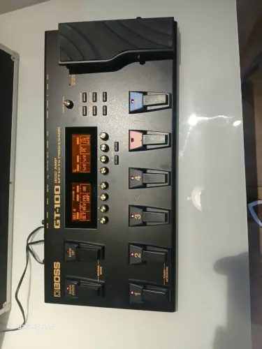 PEDALEIRA BOSS GT 100