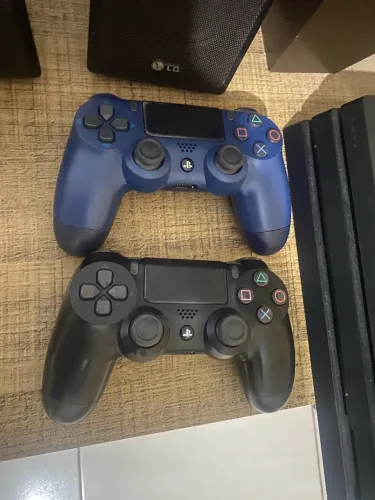 Ps4 slim 