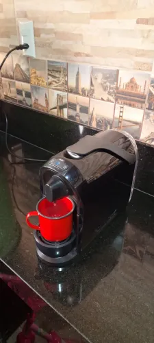 Cafeteira três corações de cápsulas 