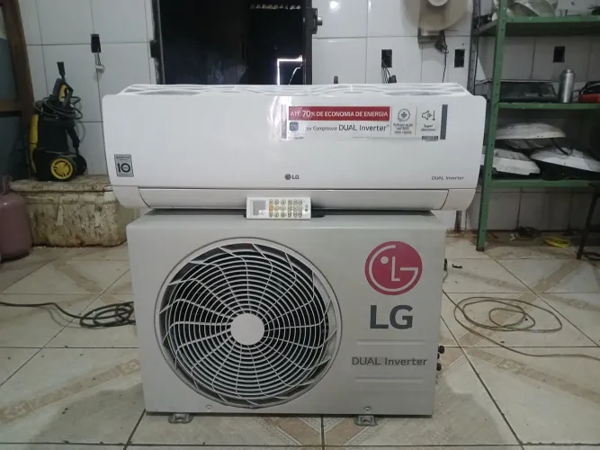 SPLIT 12000BTUS, INVERTER LG.
