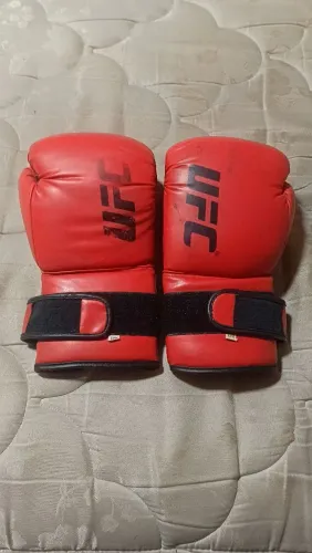 Luva de boxe UFC 14oz