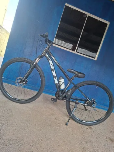Vendo bicicleta GTI seminova com algumas peças da absolute ou troco por xbox séries s
