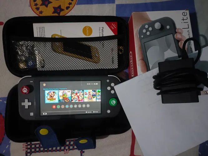 Nintendo Switch Lite 256gb Desbloqueado - Leia a descrição abaixo