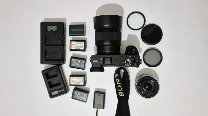Kit Câmera Sony a6500 + lente50mm + lente16mm + 03filtros + 05bat.+ dummy-bat.
