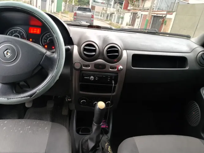 Renault Logan Expression Hi-flex 1.6 8V 4P 2012