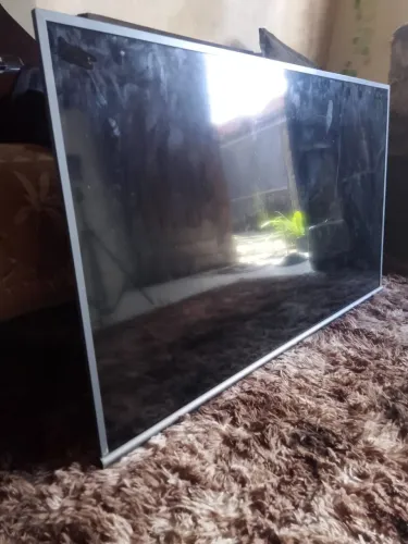 Vendo TV TCL 50" para Retirada de Peças ou Reparo