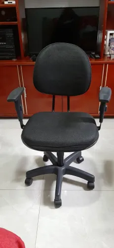 Cadeira para escritório.