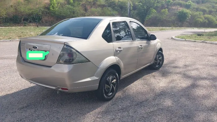 Ford Fiesta Sed. 1.6 8V Flex 4P 2013