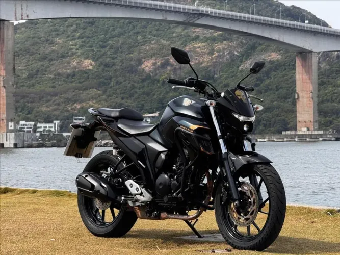 YAMAHA FAZER FZ25 ABS