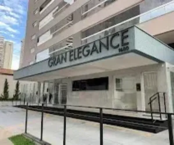 Vendo apartamento semi mobiliado, no Setor Bueno - Goiânia!