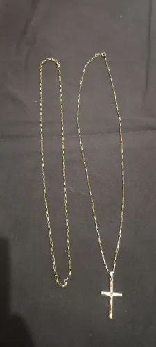 Dois cordão de ouro