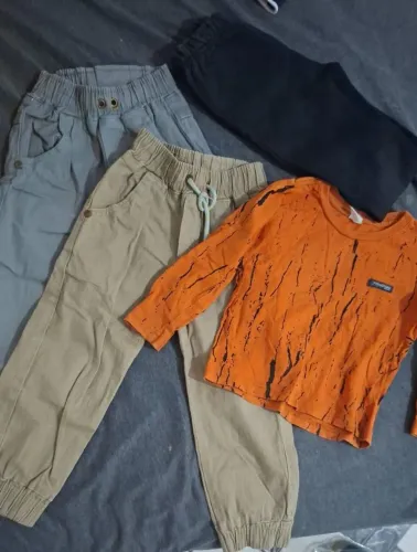 Lote de roupas para crianças de 3 a 4 anos 