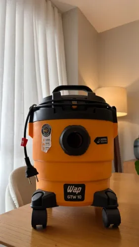 Aspirador de Pó e Água Wap 1400W 220V