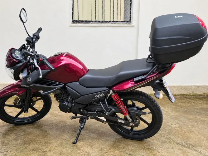 Vendo moto yamaha ano 2018