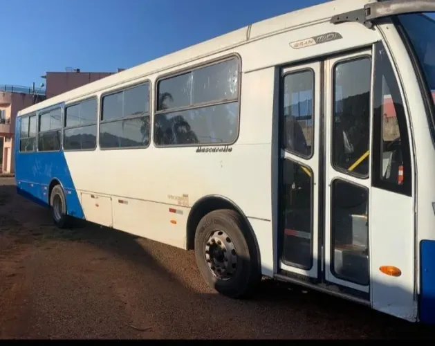 Onibus escolar gran mide