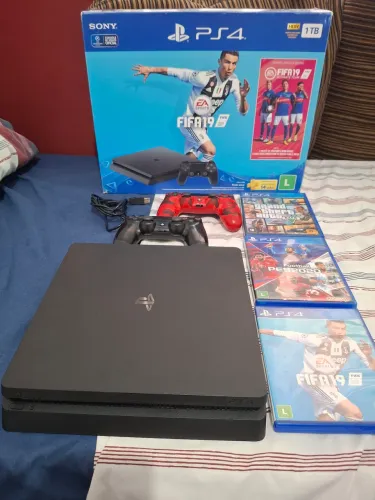 PS4 Slim 1TB Completo | 2 Controles Originais | Caixa Original | Nunca Aberto