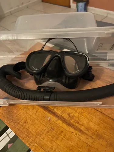 Vendo máscara de mergulho
