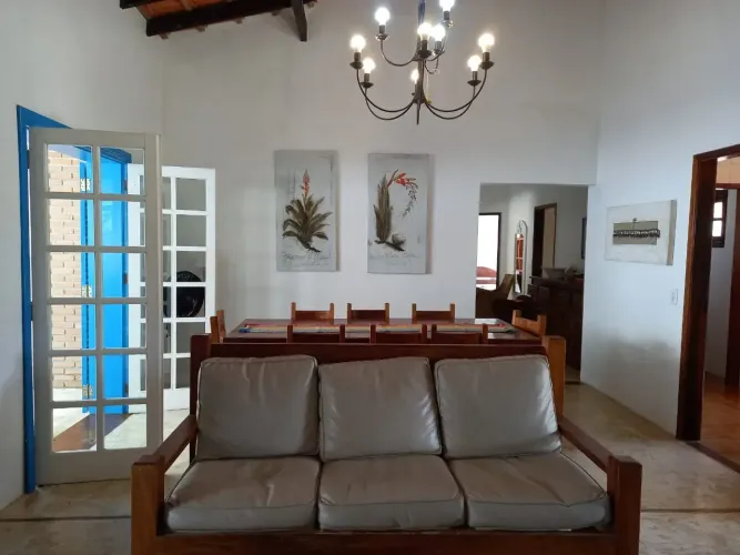 Casa de condomínio para venda com 237 metros quadrados com 4 quartos
