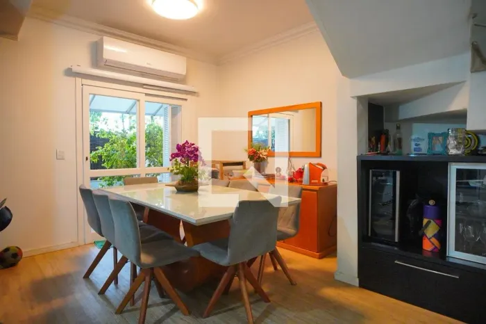 Casa à Venda - Sarandi, 3 Quartos, 105 m2