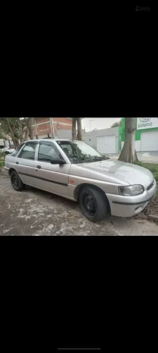Ford Escort GL 1.6 MPI 2000
