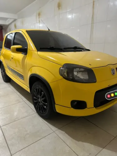 Fiat Uno Sporting 1.4 EVO Fire Flex 8V 4P 2013