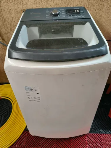 Máquina de lavar Eletrolux 14 kg