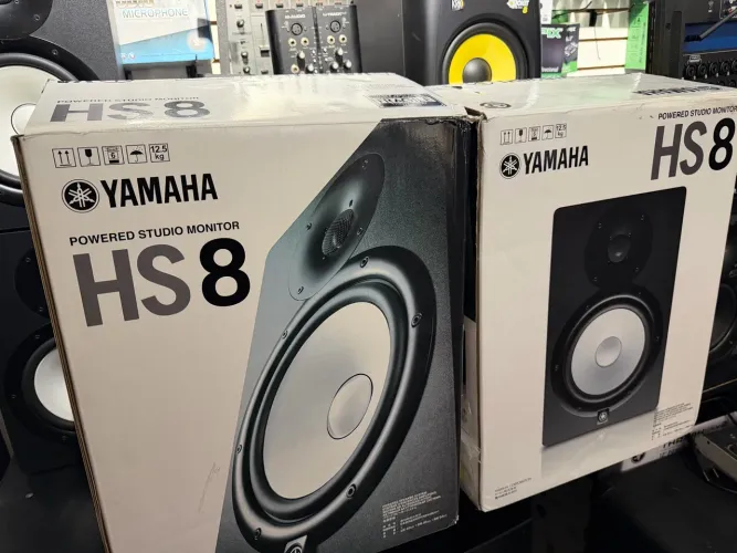 Yamaha HS8 PAR - Monitor de Referência para Estúdio 120w RMS