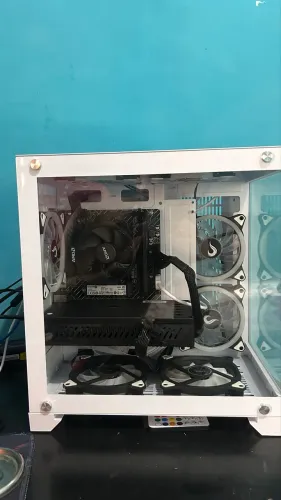 Pc gamer Ryzen 5 5500 RX 590gme 8gb de ram husky 3200