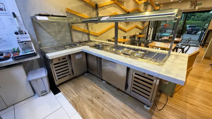 Bancada Refrigerada em Aço Inox.