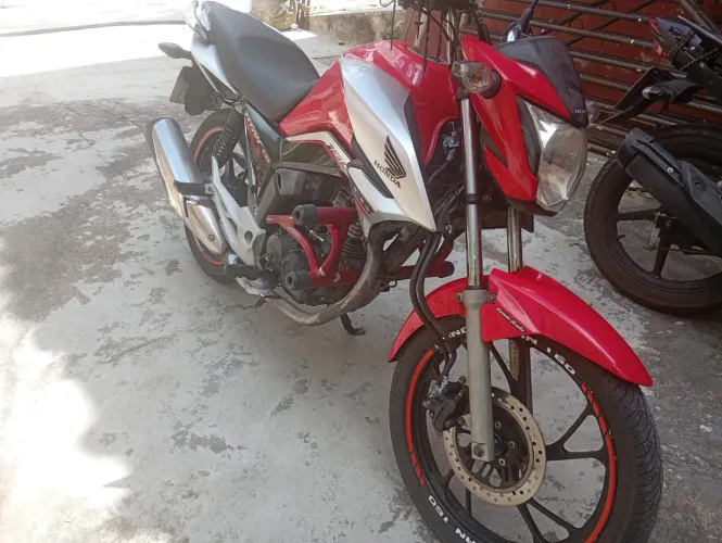 HONDA CG TITAN 22/22 ÚNICO DONO