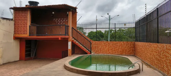 Casa com piscina, 3qts no conjunto Aruanã - Compensa 1. Valor de R$3.500