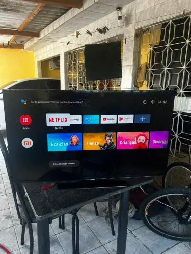Vendo TV completa com Amazon stick funcionando perfeitamente valor 1100