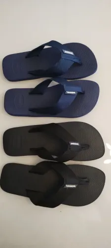 02 Pares de Sandálias Havaianas Hurban Basic , com tiras em tecido, tamanho 41/42,