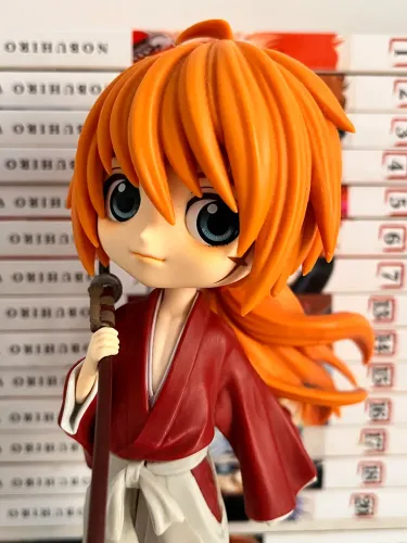 Kit Samurai X: Figure Original Banpresto Q Posket + Mangás Vol. 3, 4 e 6