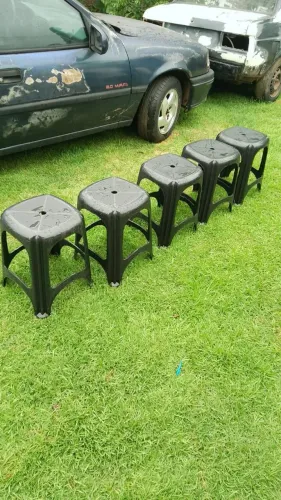 São 5 tamborete . vendo