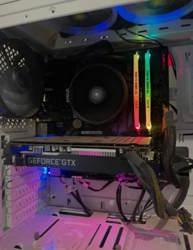 Kit upgrade Ryzen 3 3300x + b450 + 16gb memória 
