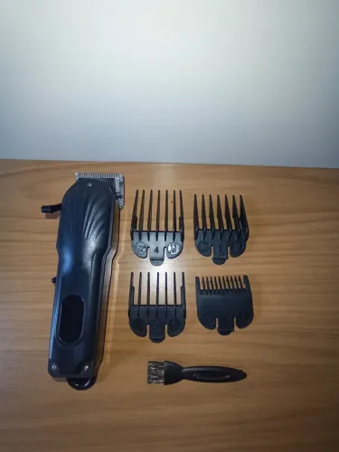 Maquininha para cabelo e barba
