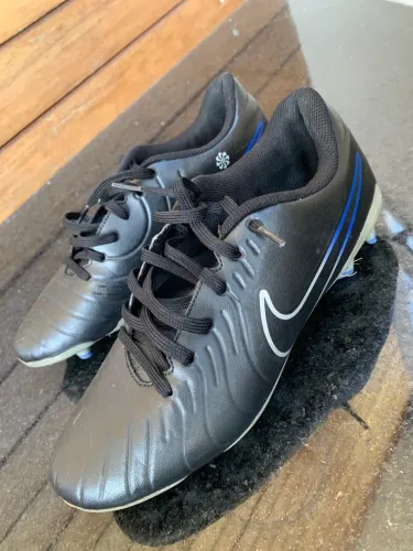 Chuteira Nike Legend 10 Club Campo