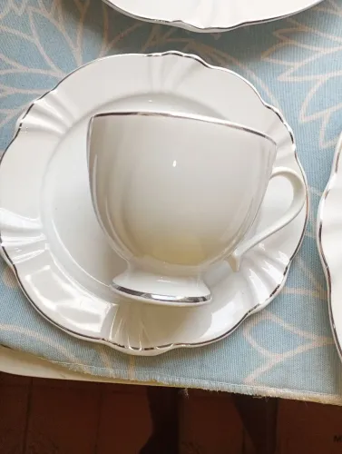 Loucas finas branca