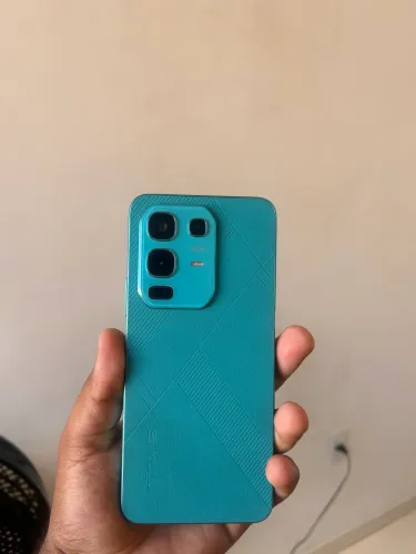 Celular novo comprei pra rodar no mercado livre e desisti vendo por 750