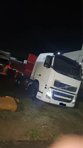 Vende-se ou troca caminhão volvo em caminhão menor