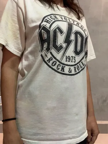 camiseta tie dye ac/dc licenciada