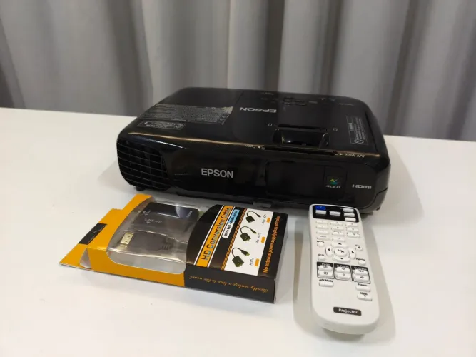 Projetor Epson S18+ COM CONTROLE REMOTO + ADAPTADOR HDMI 