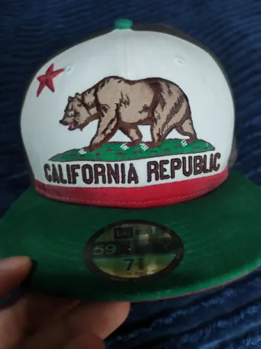 Boné New era Autêntico California Repúblic. 7 3/8