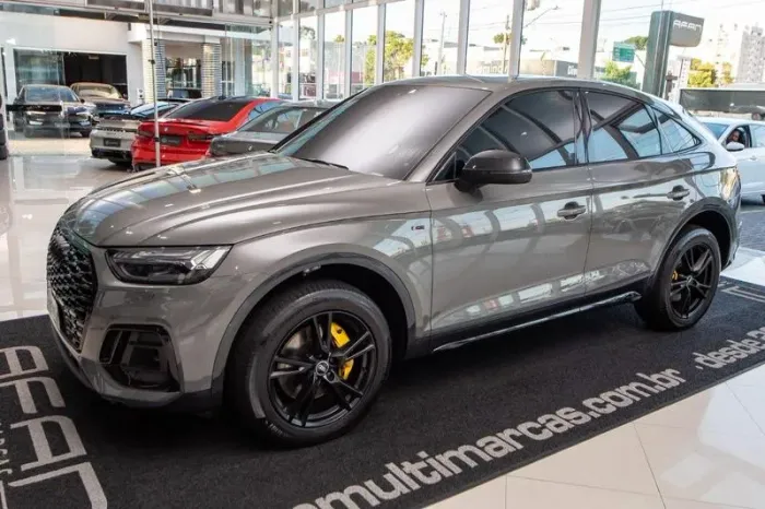 Audi Q5 SB P Black. 2.0 TFSIe S.tr. QT (hib.) 2023