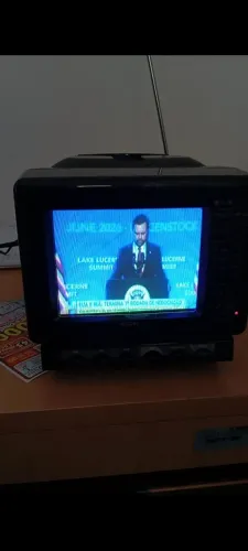 tv cce antiga colorida funcionando perfeitamente tudo 