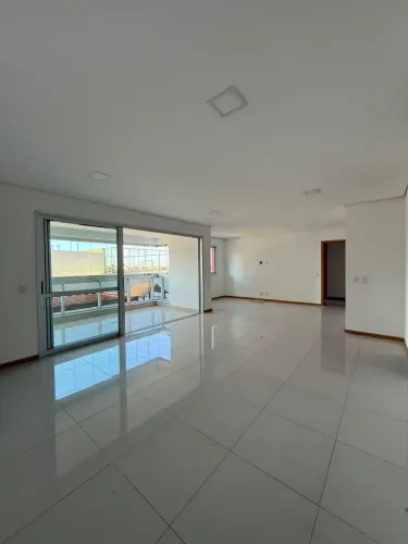Apartamento a venda tem 156 m2 com 3 suítes no Edifício Le Champ em Jardim Cuiabá - Cuiabá